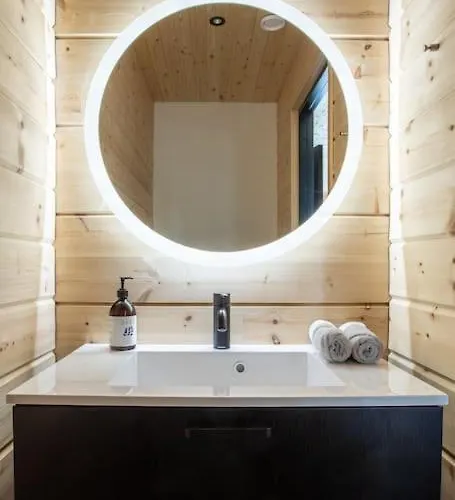 Saunamaeki - Cedra * Salo (Salo)